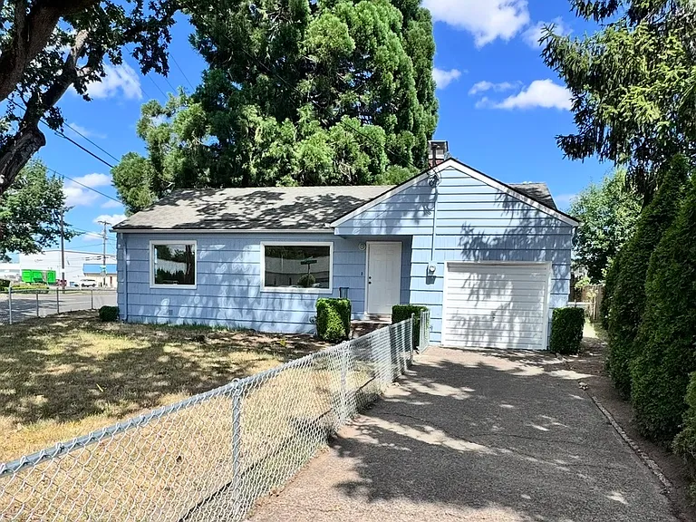 2815 Sedona Ave NE — Photo 1