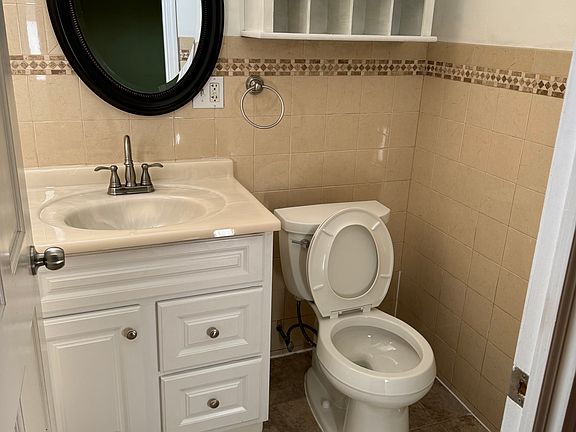 5th image of 535 Warburton Ave #2-F