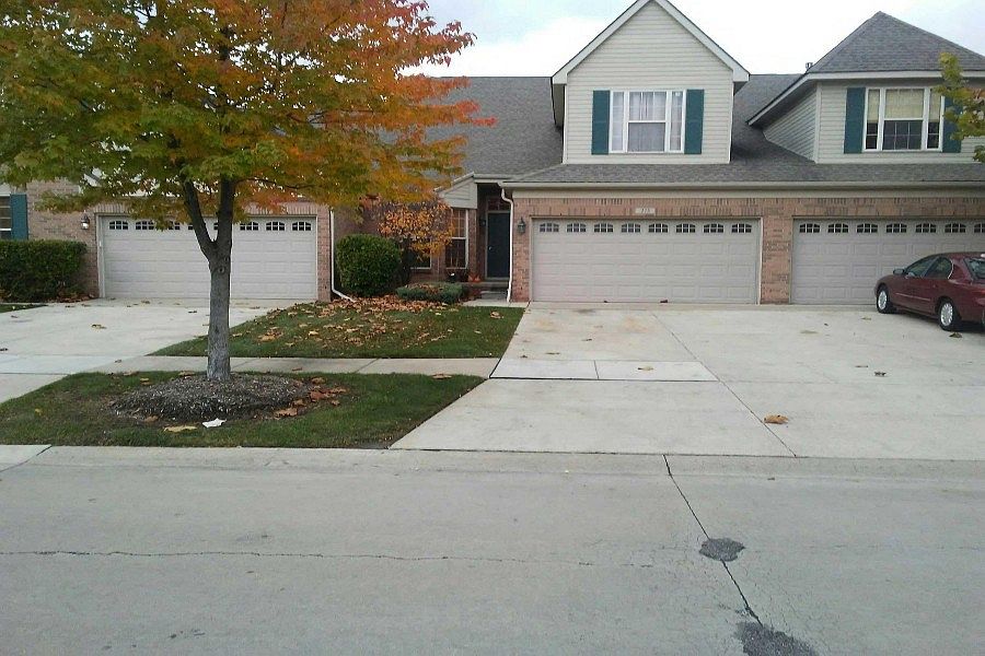 1st image of 275 Carson Dr #157