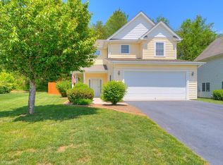 30 Overlook Dr, Christiansburg, VA 24073