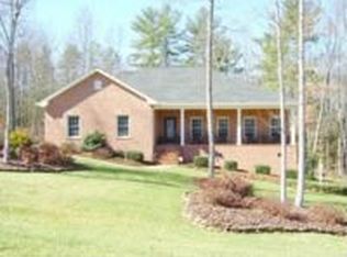 75 Windsor Dr, Taylorsville, NC 28681