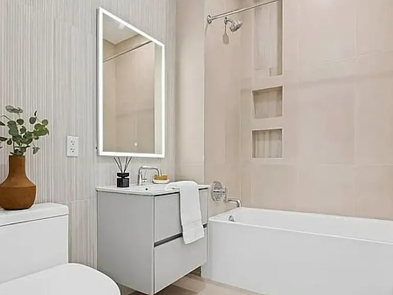 558 Sackett St #6A — Photo 5