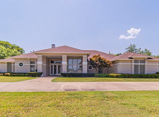 4138 S Robinson Rd, Grand Prairie, TX 75052