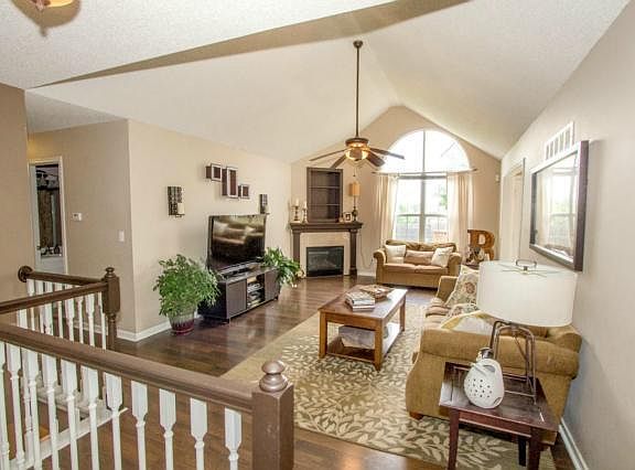 2nd image of 409 Whitestone Dr