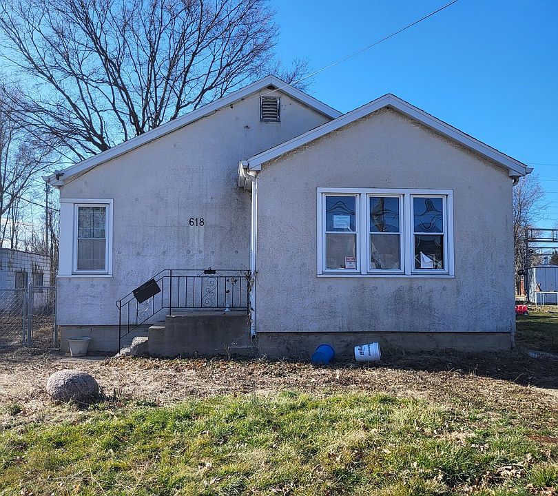 1st image of 618 N Sterling St