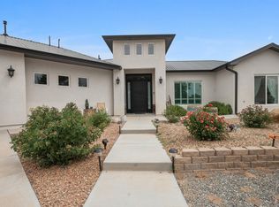 14 Jason Rd, Los Lunas, NM 87031