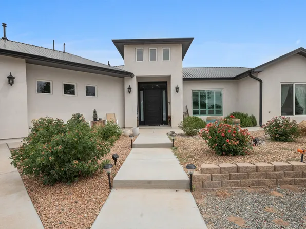 14 Jason Rd, Los Lunas, NM 87031