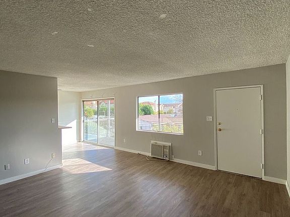 3rd image of 304 N Lincoln Ave APT M