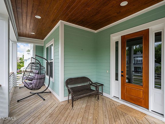 4th image of 7913 Breeze Way