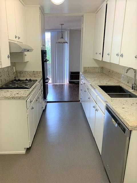 1st image of 1932 Overland Ave #208A