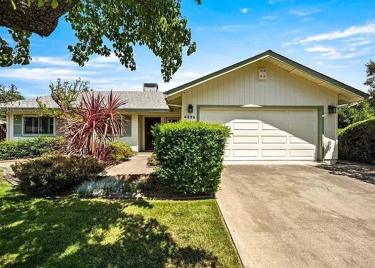 4234 Burrell Way — Photo 40