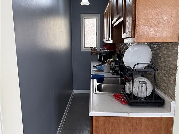 5th image of 30 Ekman St