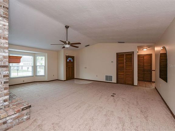 5th image of 4135 Lancaster Dr