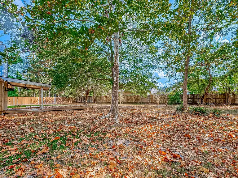 7135 Woodland Oaks — Photo 33