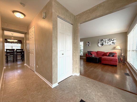 4th image of 1664 Brighton Dr