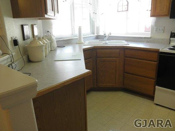 4th image of 2435 Wellington Ct