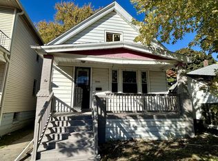 2441 S 6th St, Milwaukee, WI 53215