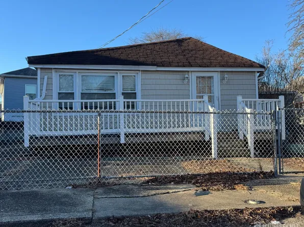 8 Shadynook St, Keansburg, NJ 07734