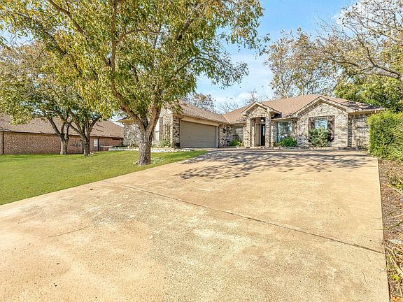 2nd image of 9617 Ravenswood Rd