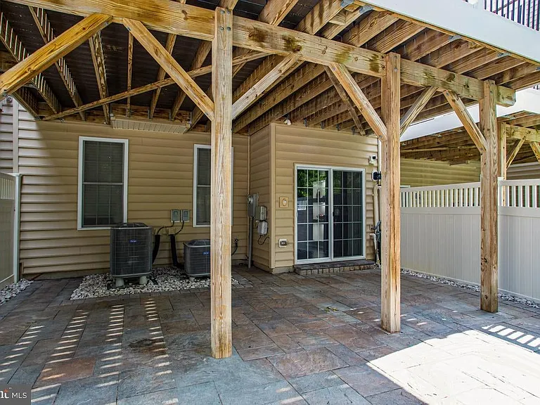 10805 Lariat Way — Photo 40