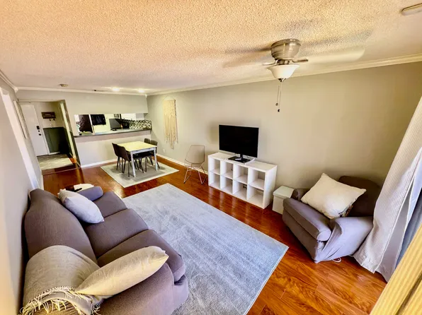 7610 Stirling Rd APT C204, Hollywood, FL 33024