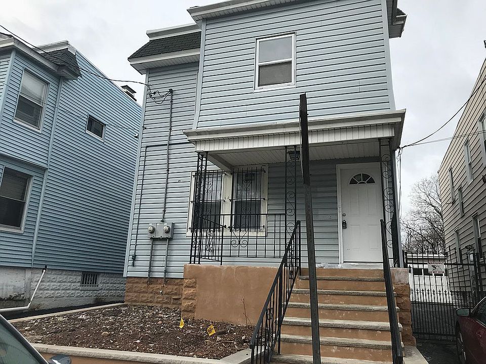 1st image of 44 Norwood Ave