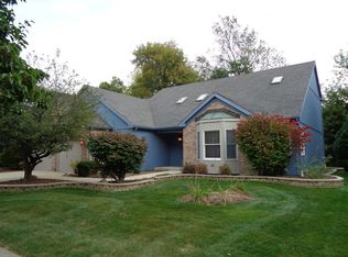 1156 Dickens Ave, Naperville, IL 60563