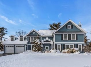 265 Northwoods Rd, Manhasset, NY 11030