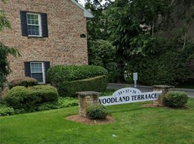 35 Woodway Rd, Stamford, CT