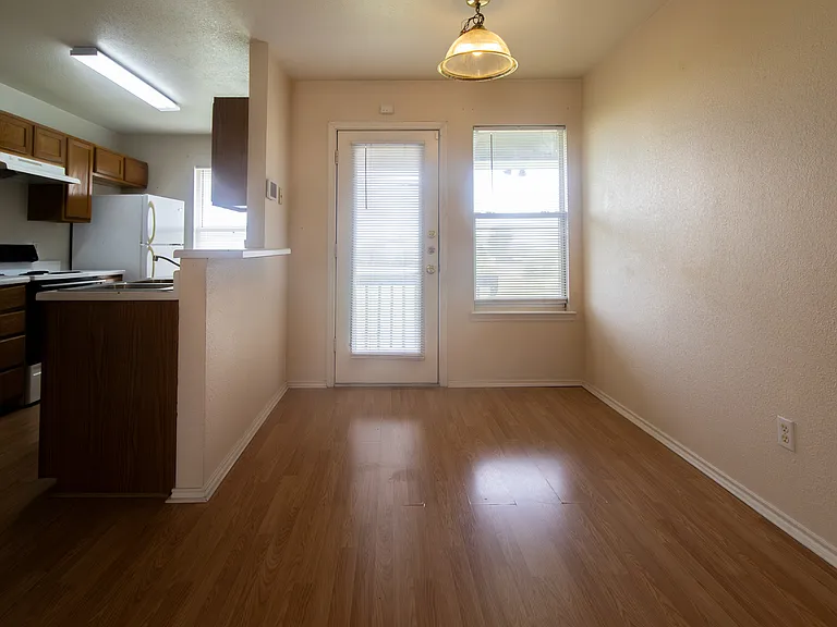 5710C Greengate Dr — Photo 8