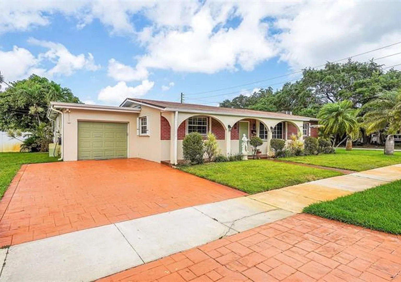2705 Roosevelt St # 2705, Hollywood, FL 33020 — Photo 2