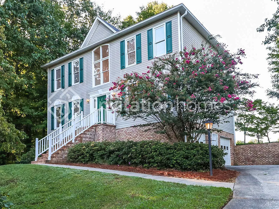 3700 Turret Dr
