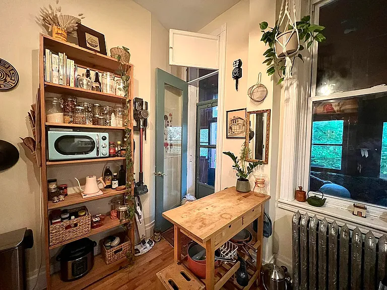 726 Willoughby Ave #1 — Photo 5