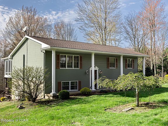 3rd image of 201 McIntosh Drive