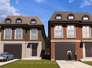 1228 Haig Blvd, Mississauga, ON L5E2M7