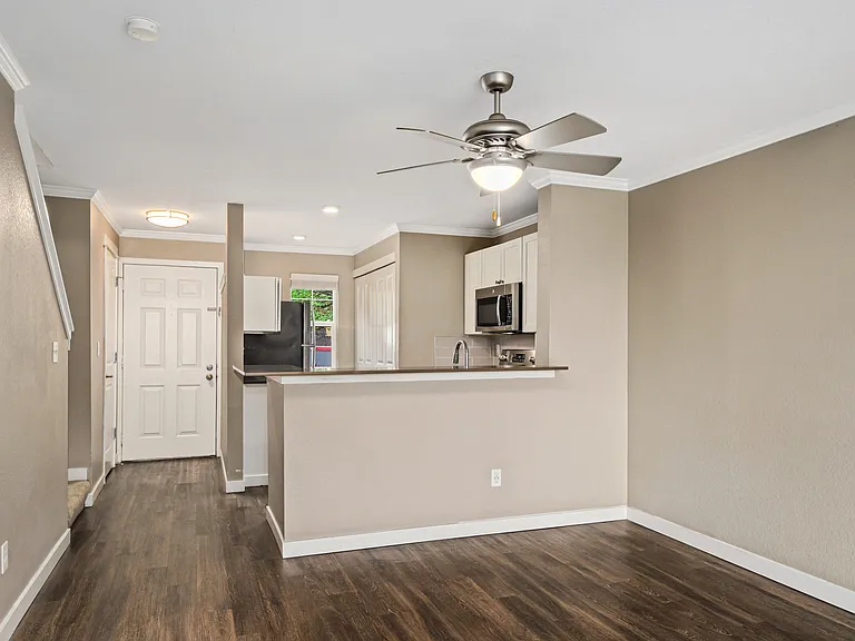 The Row Townhomes — Photo 10