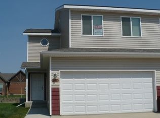214 7th St SW, Tioga, ND 58852