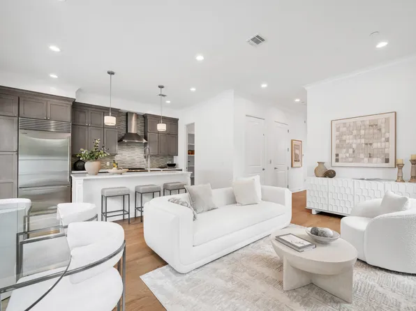 End Unit Plan, Gabriel Court