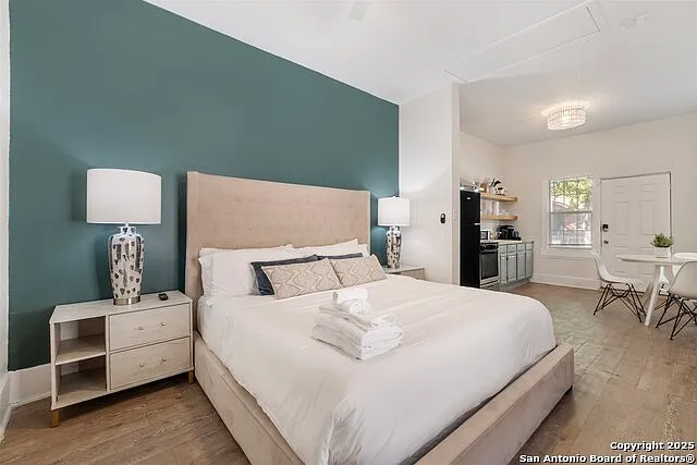 302 E Cevallos #2 — Photo 10