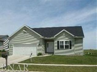 3404 Castlemain Dr, Bloomington, IL
