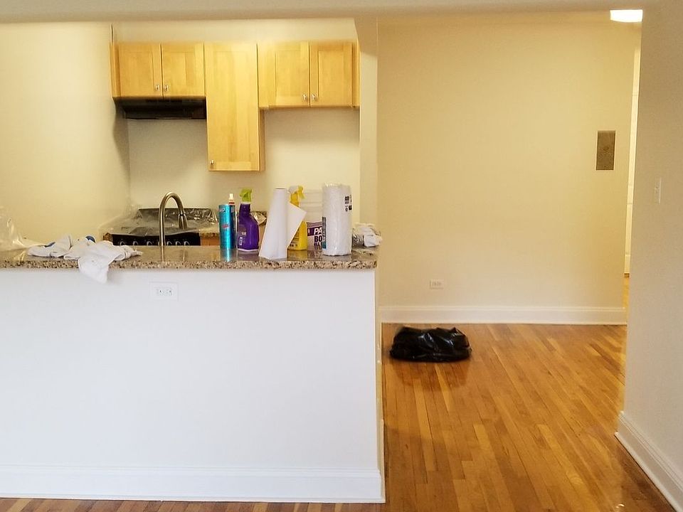 1st image of 14210 Hoover Ave APT 212