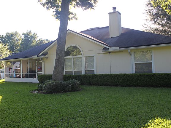 3rd image of 1028 Arcaro Ct W
