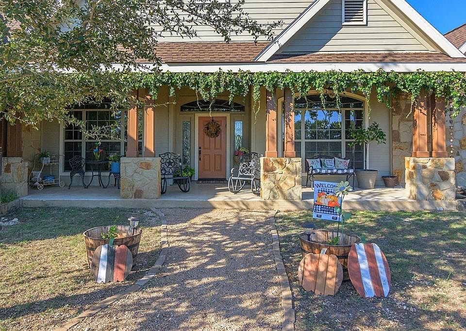1st image of 125 N El Campo Dr