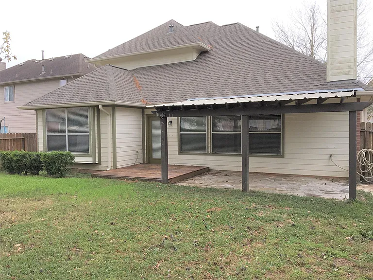 2214 Valley View Xing — Photo 5