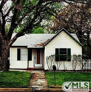 504 Meadow Park Dr, White Settlement, TX, 76108