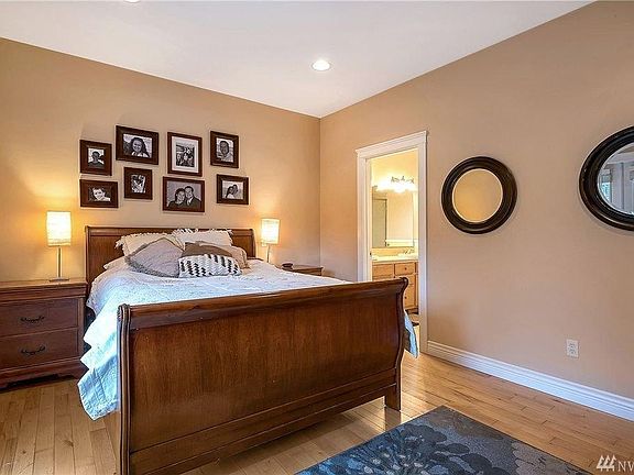 Mater Bedroom