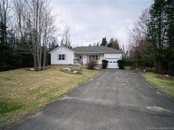 100 Good Homes Rd, Lincoln, NB E3B 9S9
