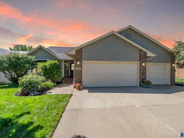 305 N Marquette Ave, Sioux Falls, SD 57110
