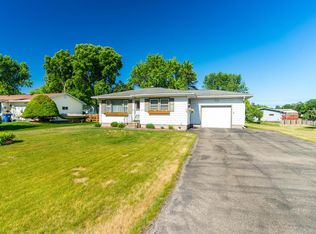 2735 Grand St, La Crosse, WI 54603