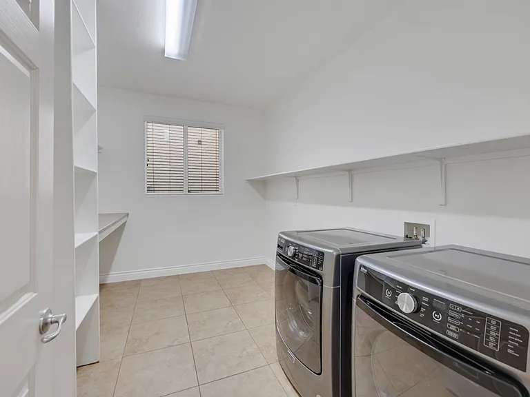 4216 Falcons Flight Ave — Photo 4